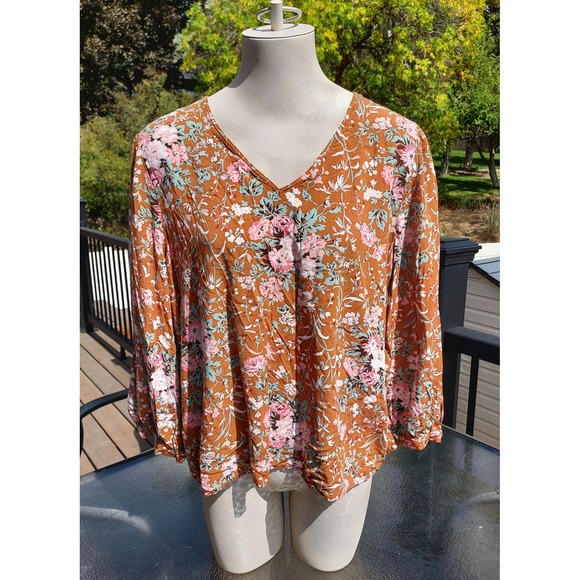 LOFT Tops - Loft Floral Print Blouse Long Sleeve V Neck Casual Elegant Top